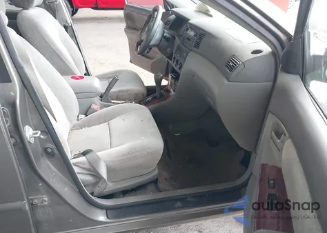 2004 Toyota Corolla Le z USA, uszkodzony, nr VIN 2T1BR32E24C216064